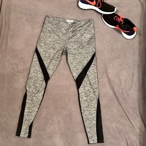 Grey and black workout leggings!
