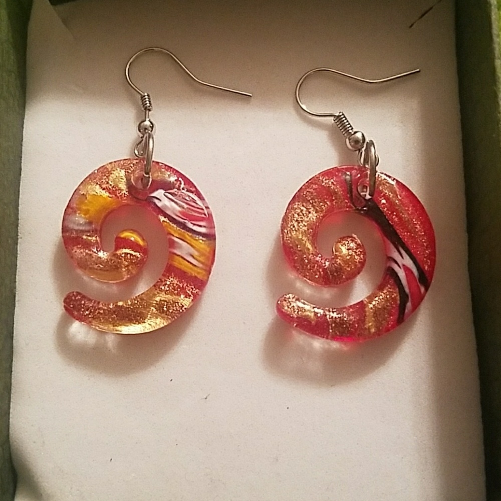 handmade earrings & necklace pendant.