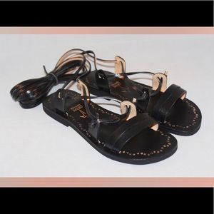 Wrap up sandals