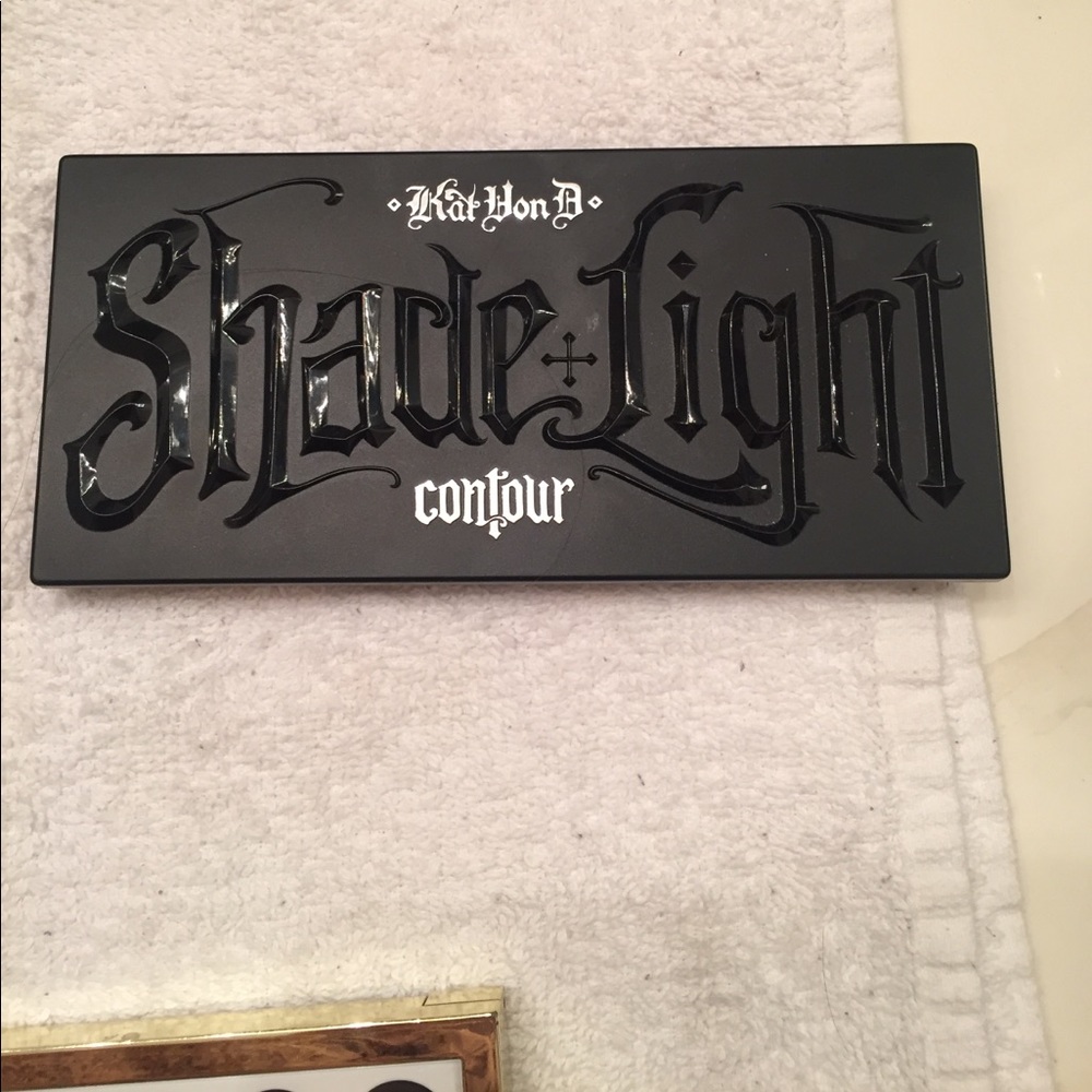 Kat Von D Shade + Light contour palate