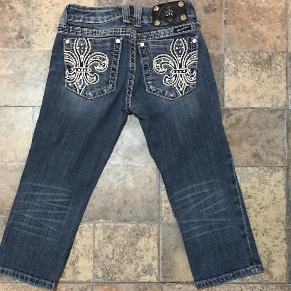 Miss Me Bermuda Capri  size 25
