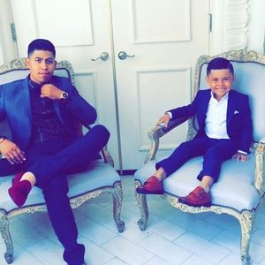 Meet your Posher, Enrique