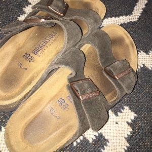 Size 35 dark brown suede birkenstocks