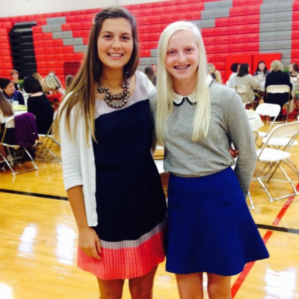 american eagle pleat dress w/open back