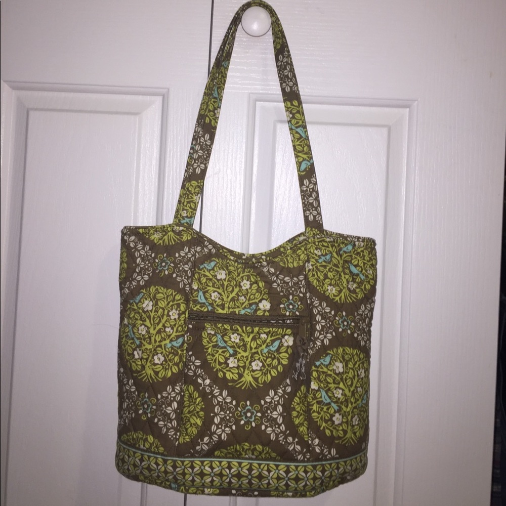 VERA BRADLEY bucket tote