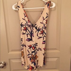 Urban Outfitters Printed Floral Romper - small