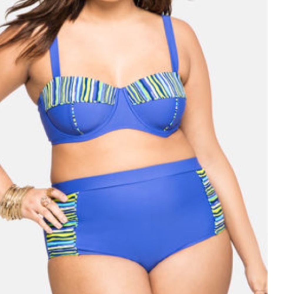 Plus size bikini top