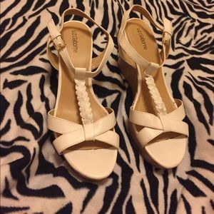 Women's white Liz Claiborne wedge heels