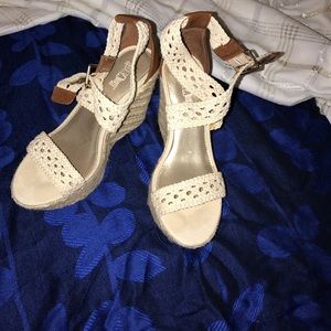 Canvas straps sandals