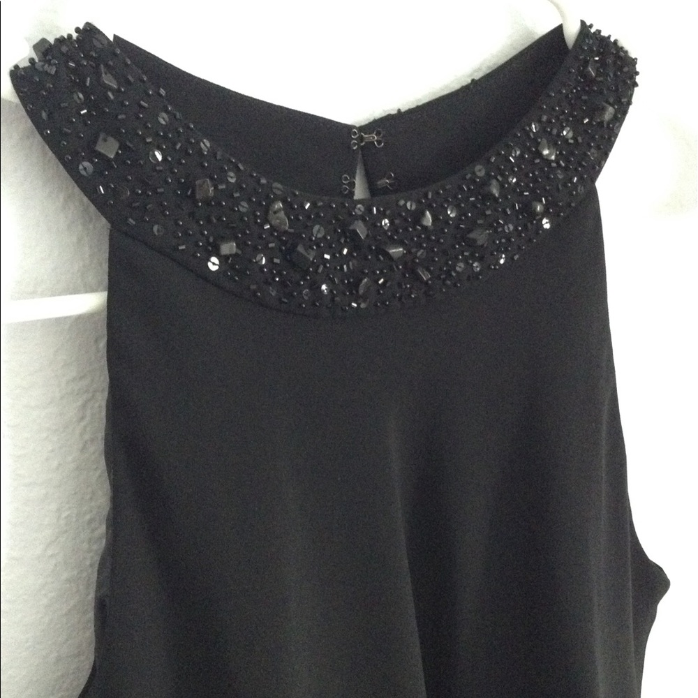 Jones New York 6 black beaded neckline LBD
