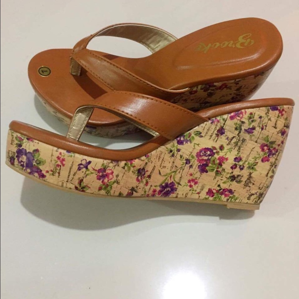 🔥🔥🔥REDUCED PRICE JUST FOR TODAY🔥🔥🔥 WEDGE