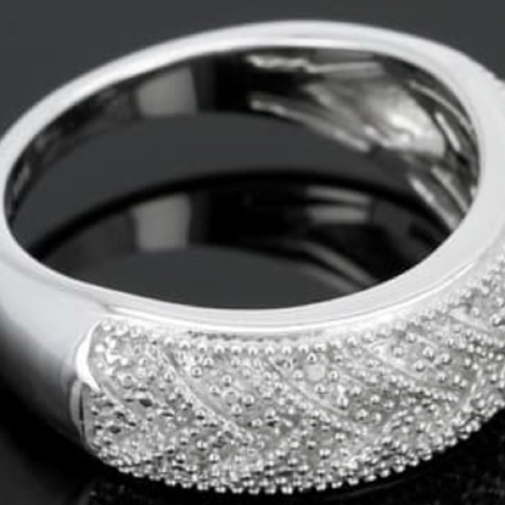 Woman's ring - Picture 2 of 6