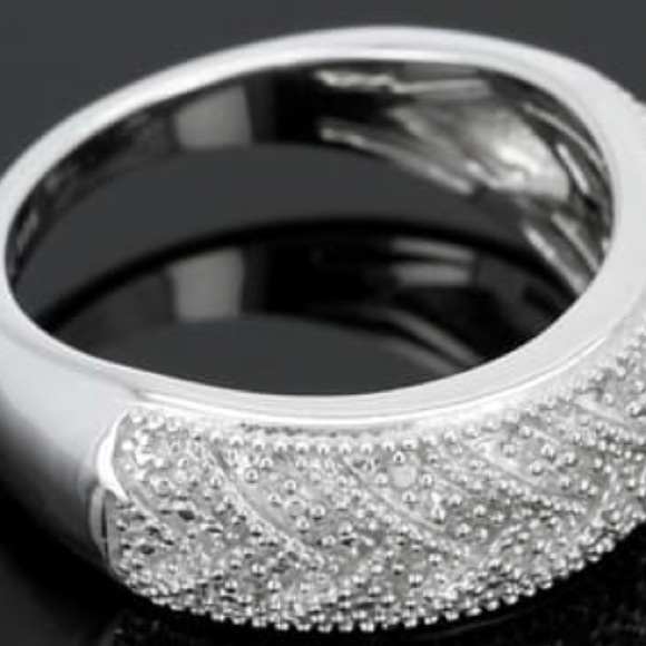 Woman's ring - Picture 2 of 6