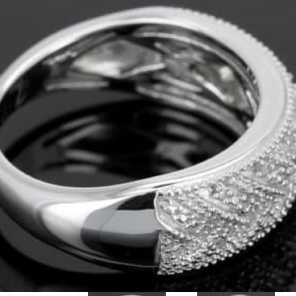 Woman's ring - Picture 3 of 6