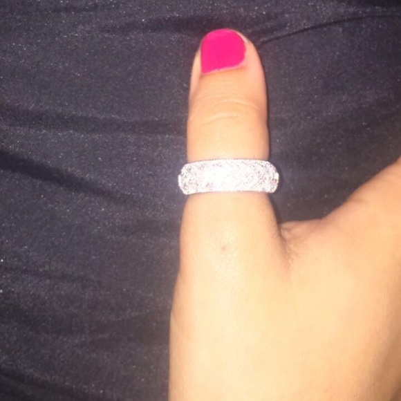 Woman's ring - Picture 5 of 6