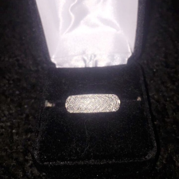 Woman's ring - Picture 6 of 6