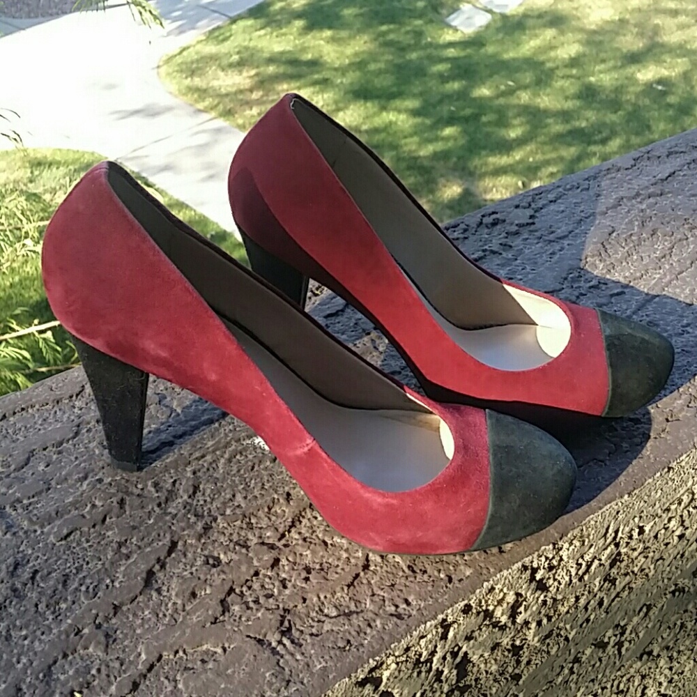 Franco Sarto Maroon & Black Heels/Pumps Sz 7