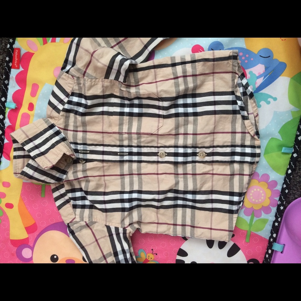 Burberry shirt 9 months worn once for pics