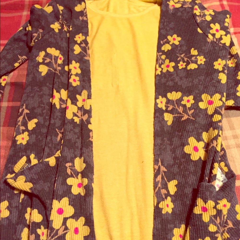 Small Carly and Large Sarah!