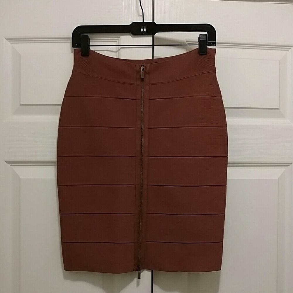 BCBG Josey power stretch skirt toffee