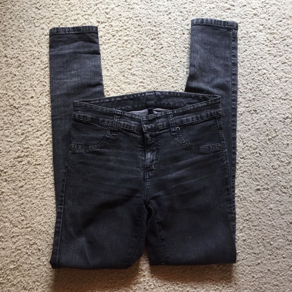 CARMAR/LF DARK GRAY SKINNY JEANS