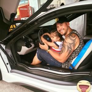 Meet your Posher, Ray