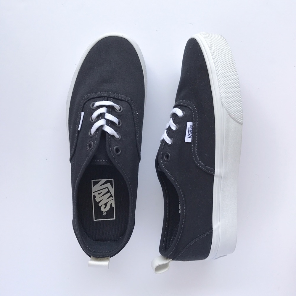 Vans Black w Heel Tab Authentic
