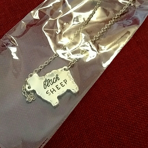 Black sheep necklace jewelry chain gold colored - Picture 3 of 6