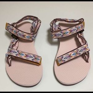 Women Teva Sandals