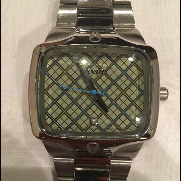 Nixon Player Plaid - Picture 2 of 3