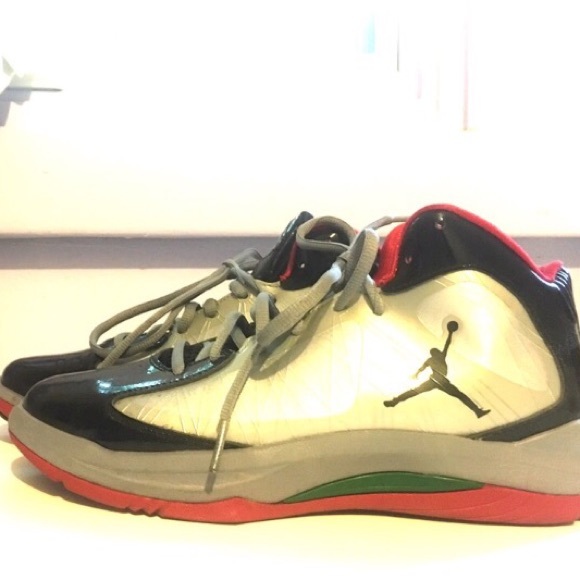 Jordan Shoes - almost new air jordans// red, silver colorway