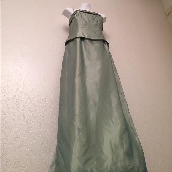 Sage green beaded long gown - Picture 2 of 7