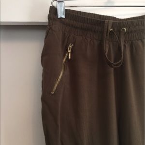 Loose fitting Khaki Summer Pants
