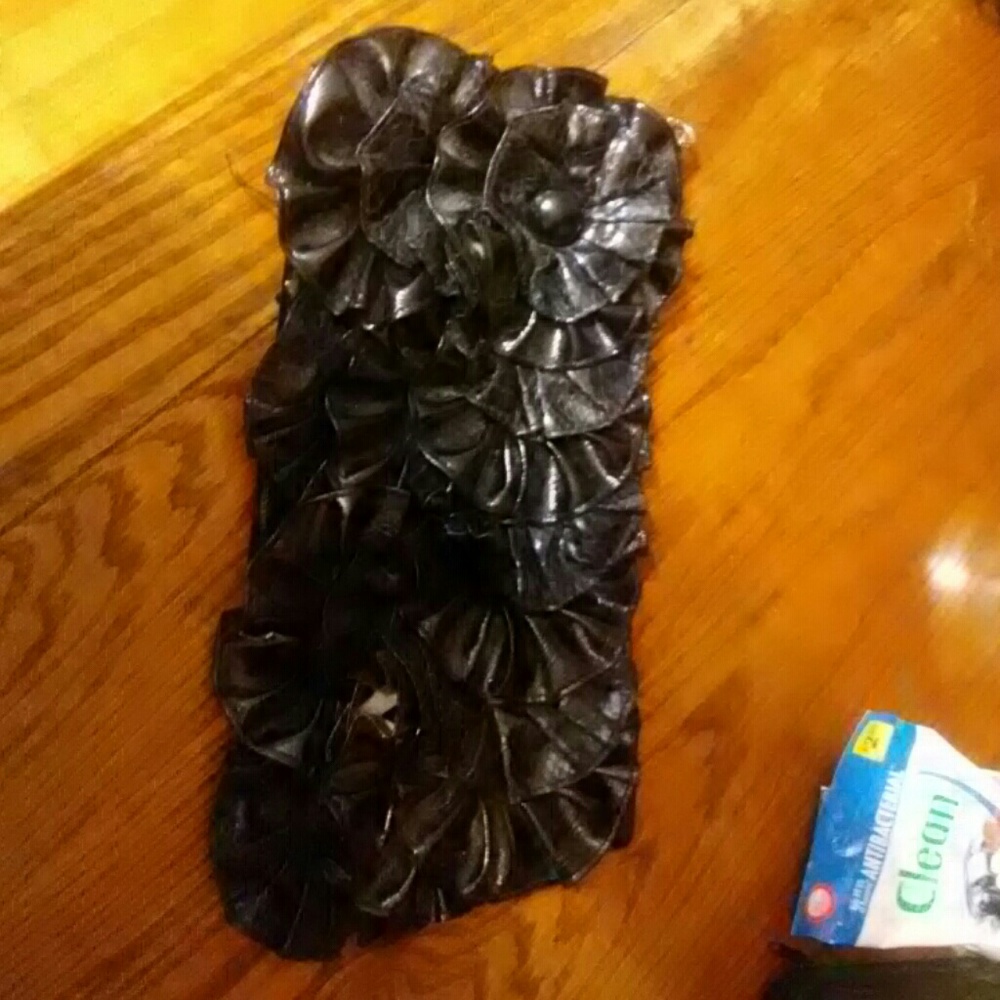 Awesome Black Cluch