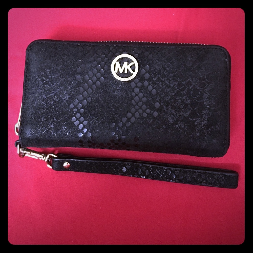 Michael Kors wristlet