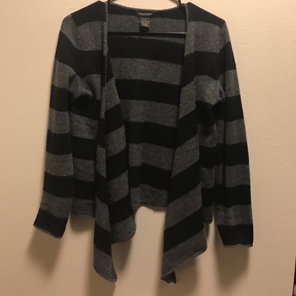 Cashmere cardigan in black and charcoal gray