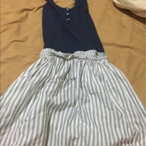 golly hicks dress size medium!!