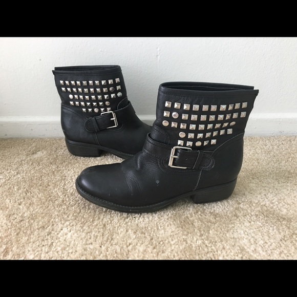 Steve Madden Shoes - Outlaww Steve Madden Boots 7.5