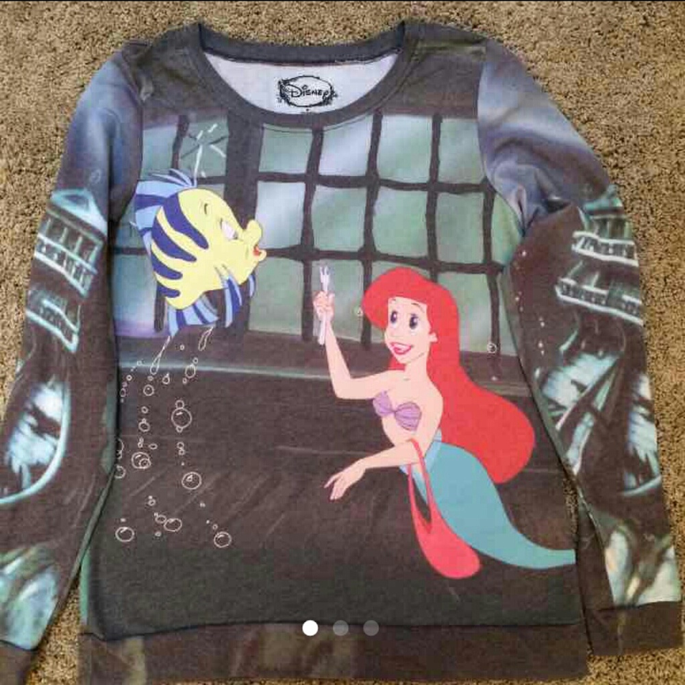 ❌SOLD❌Little mermaid long sleeve