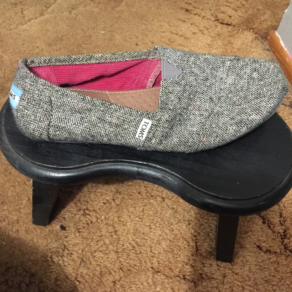 Gray TOMS