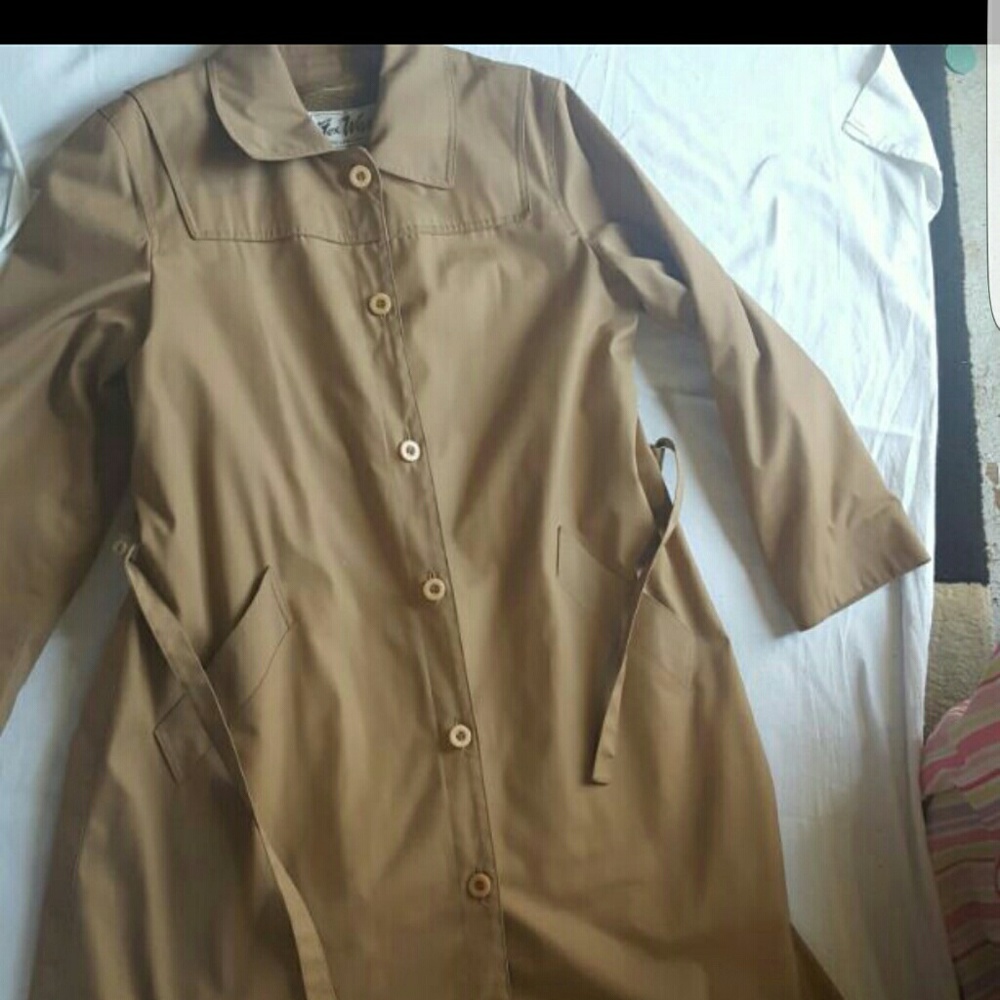 14P London Fog coat tan casual