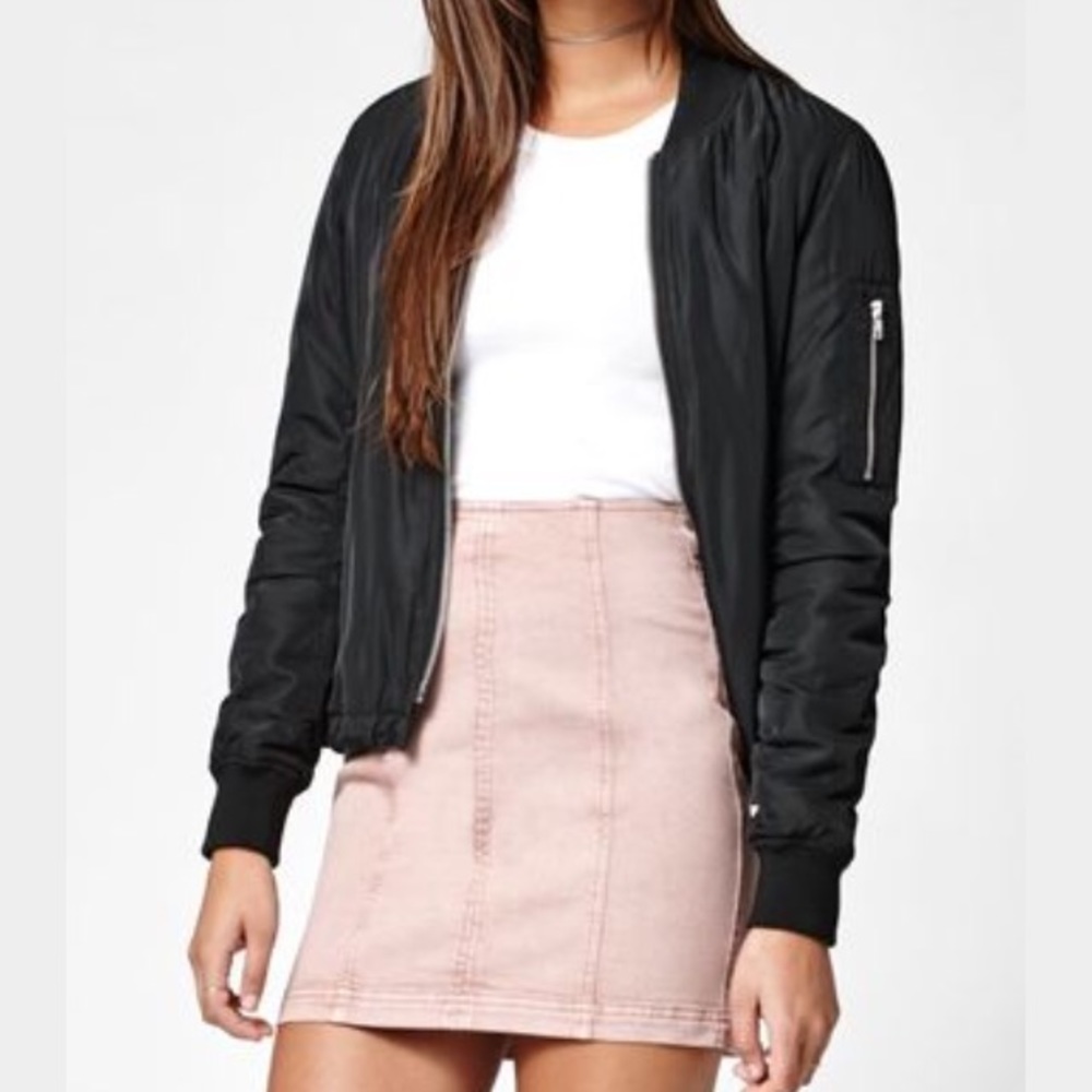 NWOT Mauve paneled back zip denim skirt