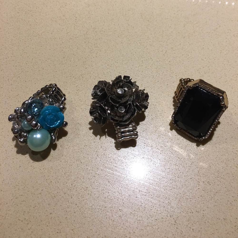 Set of 3 cocktail rings from Avenue. Never used.