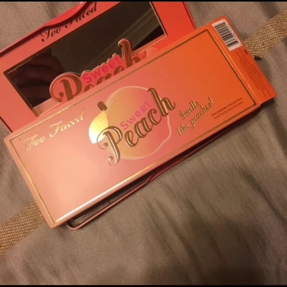 Too faced sweet peach pallet