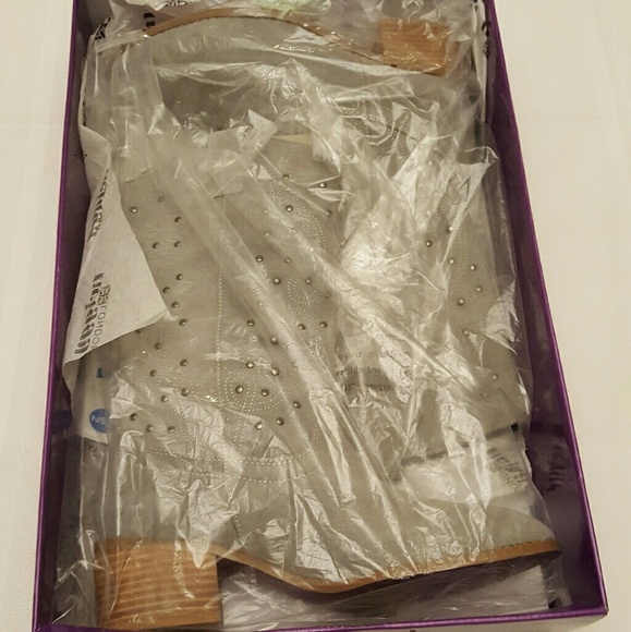 Twiggy London Charcoal Leather Boots - Picture 7 of 8