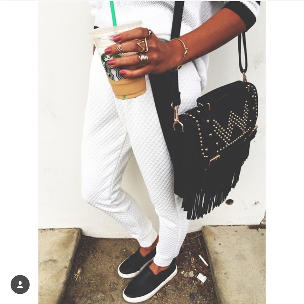 LAST ONE✨HP Black Suede Fringe messenger Bag - Picture 3 of 4