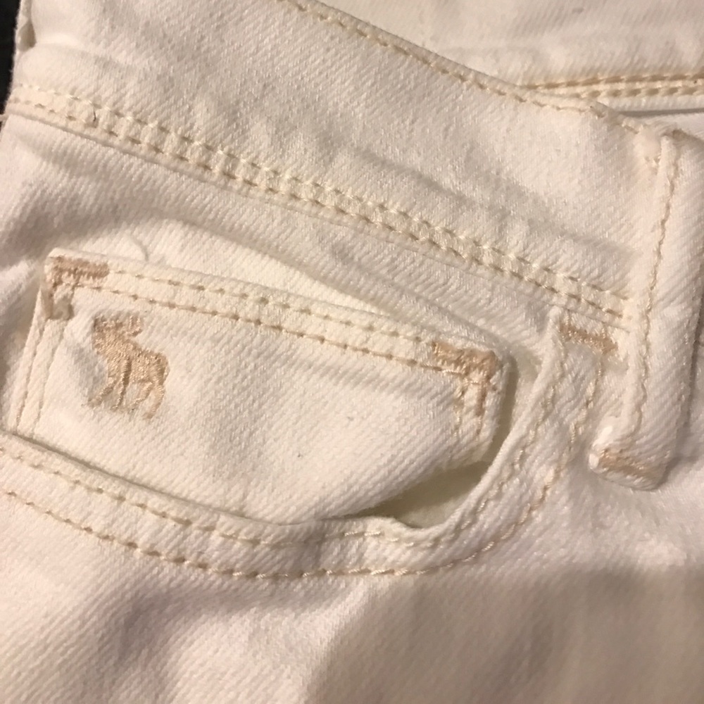 SOLD!!//Abercrombie Kids Capris - Picture 4 of 8