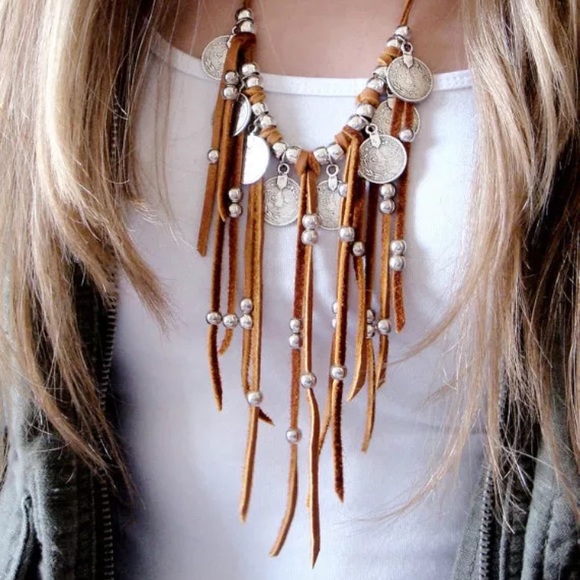 Boho leather coins and long tassels spray necklace - Picture 2 of 3