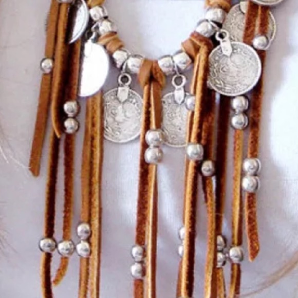 Boho leather coins and long tassels spray necklace - Picture 3 of 3