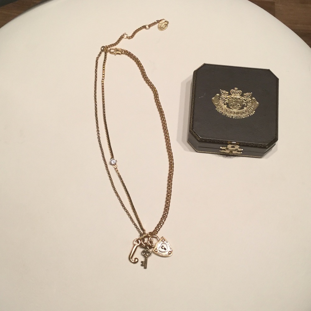 Juicy couture necklace